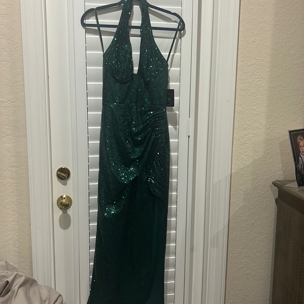MAC DUGGAL Emerald Green size XS New with tag out of stock